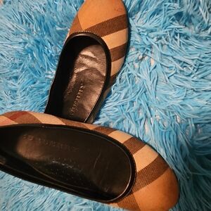 Burberry shoes size 33/13.5